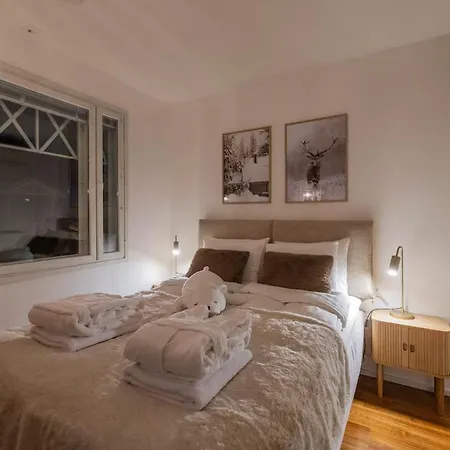 Ferienhaus Kaunis Perhetalo, Jossa Mukavuus, Rauha Ja Unelmien Loma Kohtaavat Rovaniemi