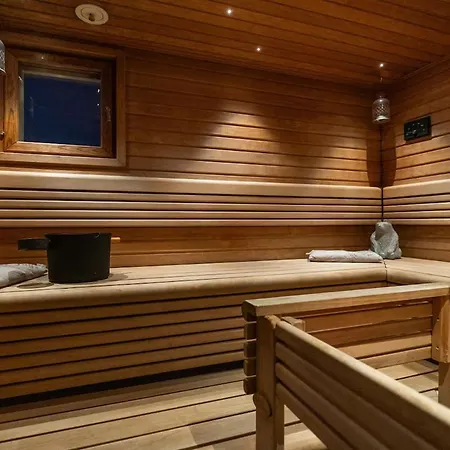 Ferienhaus Kaunis Perhetalo, Jossa Mukavuus, Rauha Ja Unelmien Loma Kohtaavat Rovaniemi