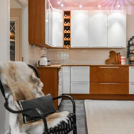 Kaunis Perhetalo, Jossa Mukavuus, Rauha Ja Unelmien Loma Kohtaavat Ferienhaus Rovaniemi