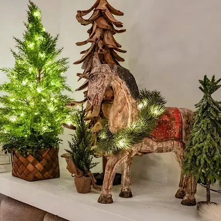Ferienhaus Kaunis Perhetalo, Jossa Mukavuus, Rauha Ja Unelmien Loma Kohtaavat Rovaniemi